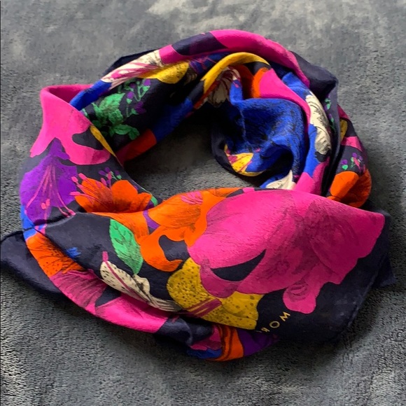 Scarf - Picture 3 of 6